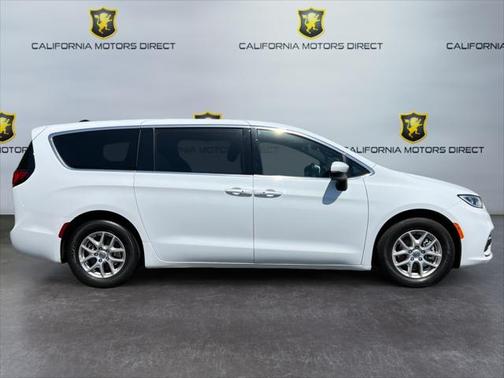 2023 Chrysler Pacifica Touring