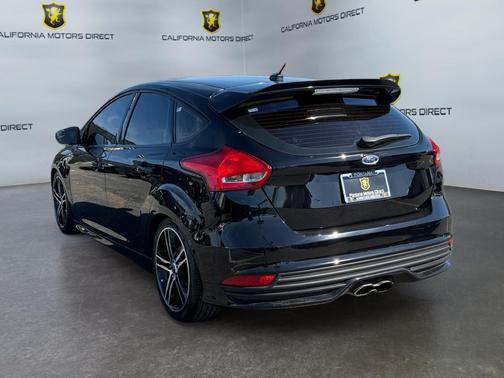 2018 Ford Focus ST 