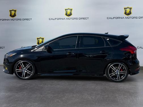2018 Ford Focus ST 