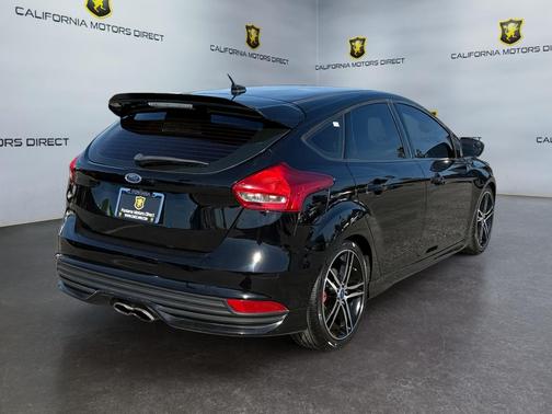 2018 Ford Focus ST 