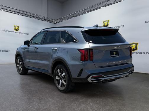Everlasting Silver 2022 Kia Sorento S