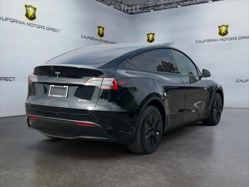 2022 Tesla Model Y Long Range Dual Motor All-Wheel Drive