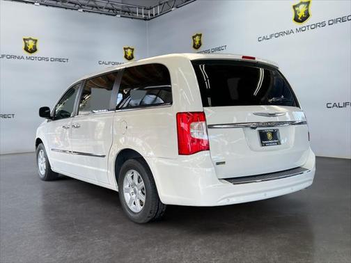 2012 Chrysler Town & Country Touring-L