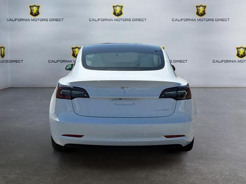 Pearl White Multi-Coat 2022 Tesla Model 3 Long Range