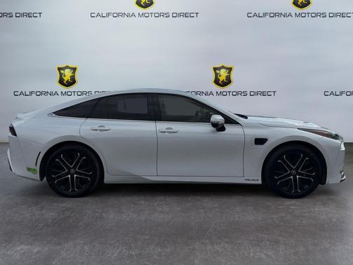 2022 Toyota Mirai Base