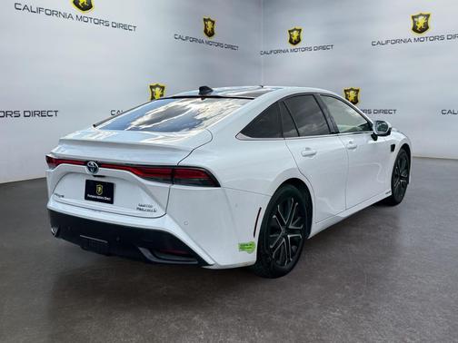 2022 Toyota Mirai Base