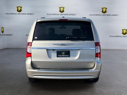2015 Chrysler Town & Country Limited Platinum