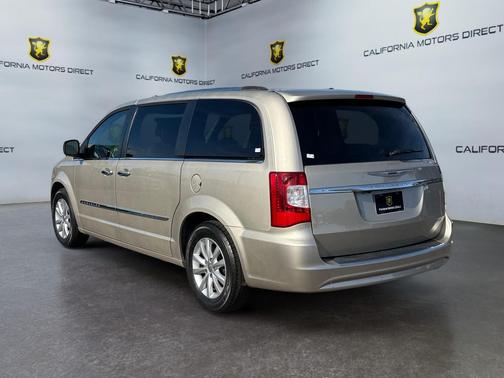 2015 Chrysler Town & Country Limited Platinum