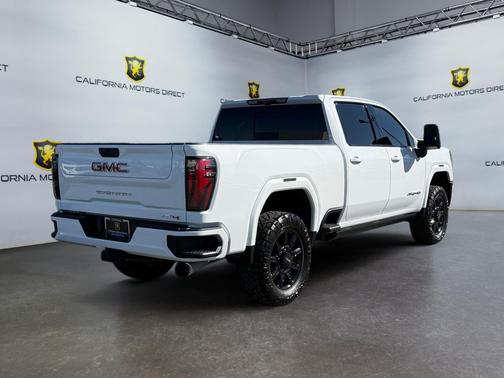 2024 GMC Sierra 2500 AT4