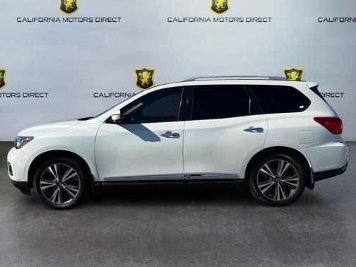 2017 Nissan Pathfinder Platinum