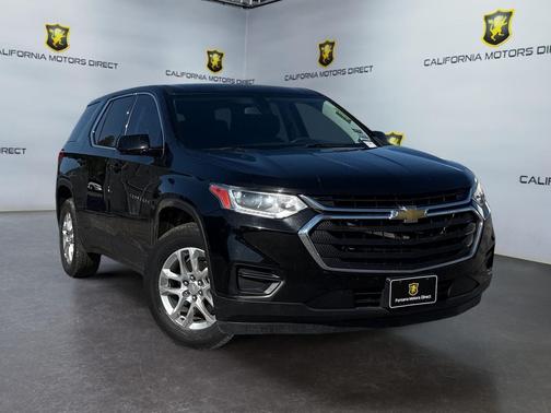 Mosaic Black Metallic 2021 Chevrolet Traverse LS