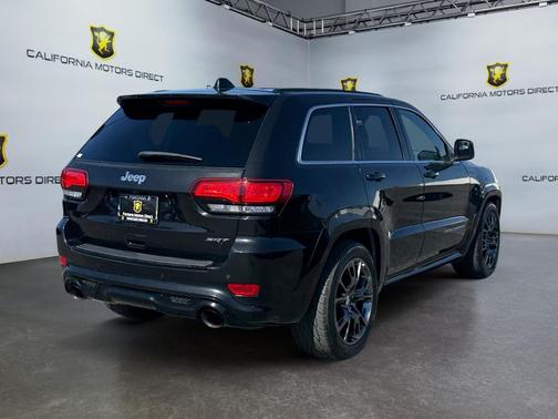 Brilliant Black Crystal Pearlcoat 2015 Jeep Grand Cherokee SRT