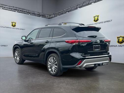 2022 Toyota Highlander Platinum