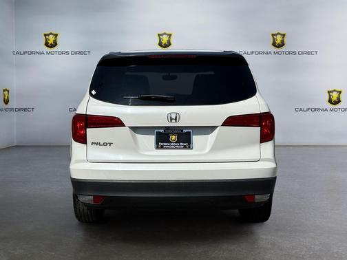 White Diamond Pearl 2017 Honda Pilot LX