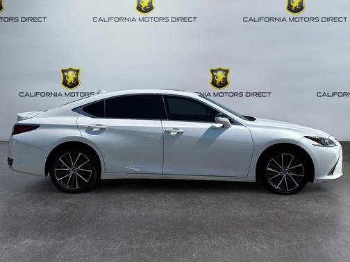 Eminent White Pearl 2023 Lexus ES 300h Base