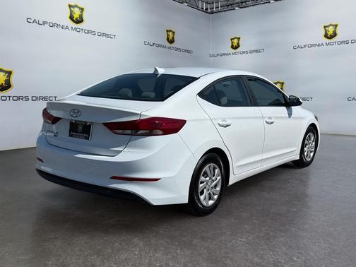Quartz White Pearl 2017 Hyundai ELANTRA SE