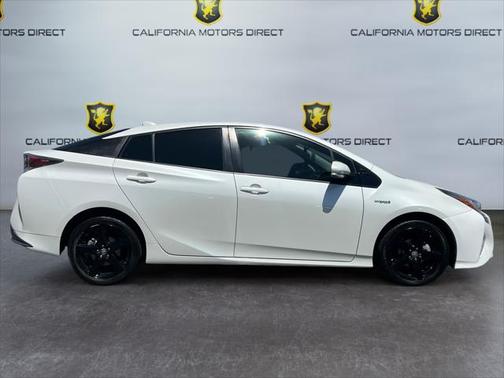 2016 Toyota Prius Four Touring
