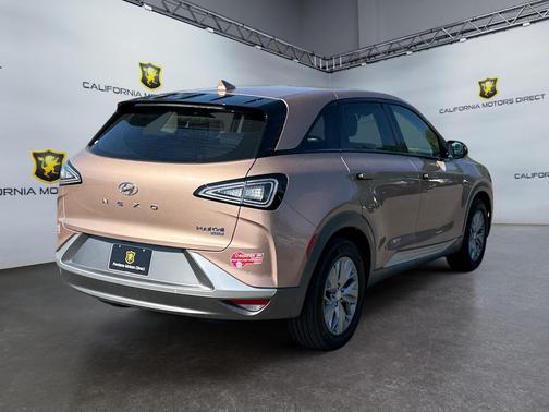 2022 Hyundai NEXO Blue