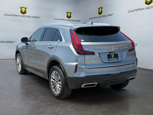 Argent Silver Metallic 2025 Cadillac XT4 Premium Luxury