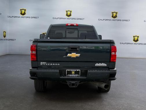 Graphite Metallic 2018 Chevrolet Silverado 2500 High Country