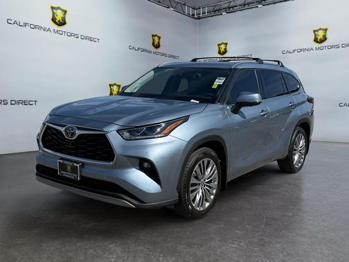 Moon Dust 2024 Toyota Highlander Platinum