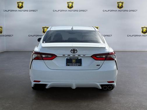 Ice Cap 2023 Toyota Camry SE