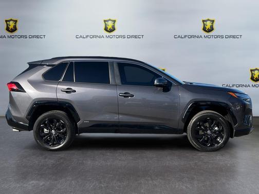 2022 Toyota RAV4 Hybrid SE