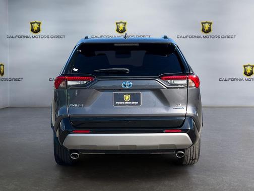 2022 Toyota RAV4 Hybrid SE