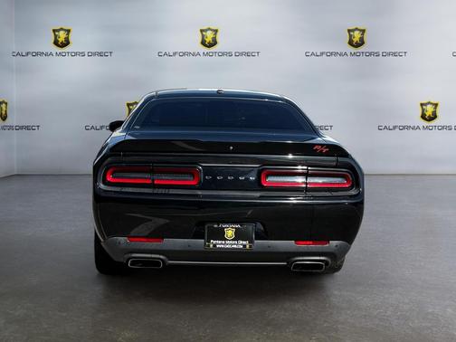 Pitch Black Clearcoat 2021 Dodge Challenger R/T