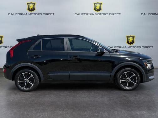 Aurora Black 2024 Kia Niro EX