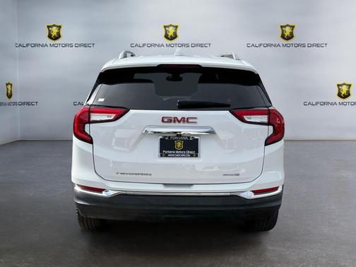 Summit White 2024 GMC Terrain SLT