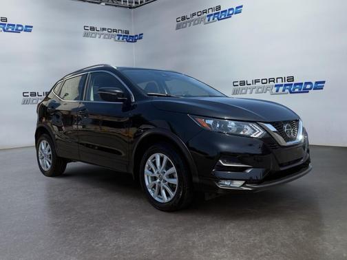 Magnetic Black Pearl 2022 Nissan Rogue Sport SV