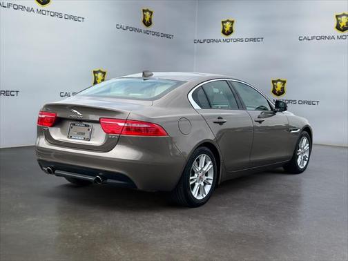 2017 Jaguar XE 25t Premium