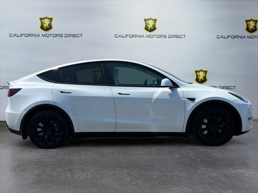 2022 Tesla Model Y Long Range Dual Motor All-Wheel Drive