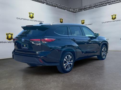 2021 Toyota Highlander Hybrid XLE