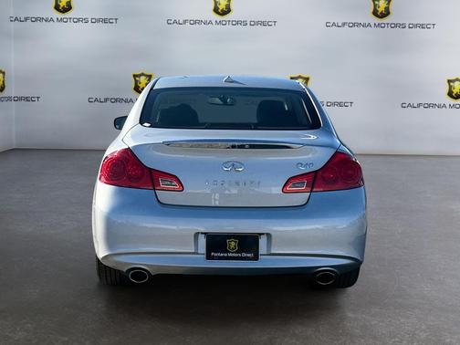 2015 INFINITI Q40 Base