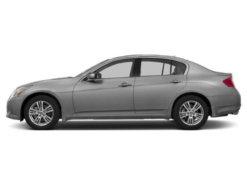 2015 INFINITI Q40 Base