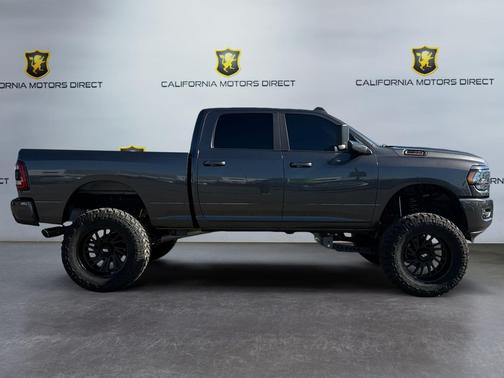 2022 RAM 2500 Big Horn Crew Cab 4x4 6'4' Box