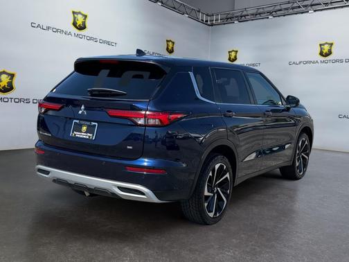 Cosmic Blue Metallic 2024 Mitsubishi Outlander SE 2.5 2WD