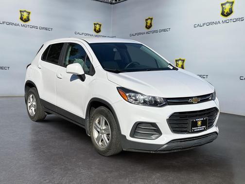 Summit White 2020 Chevrolet Trax LS