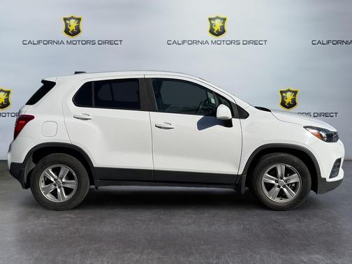 Summit White 2020 Chevrolet Trax LS