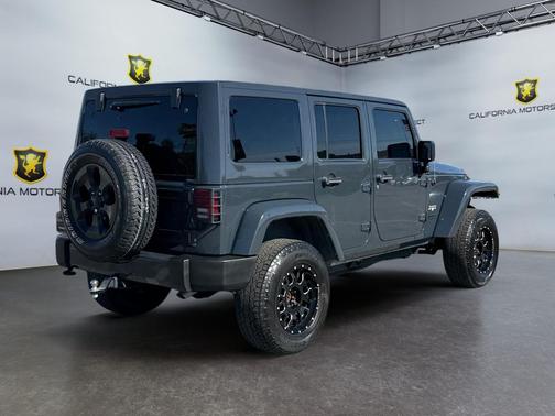 2016 Jeep Wrangler Unlimited Sahara