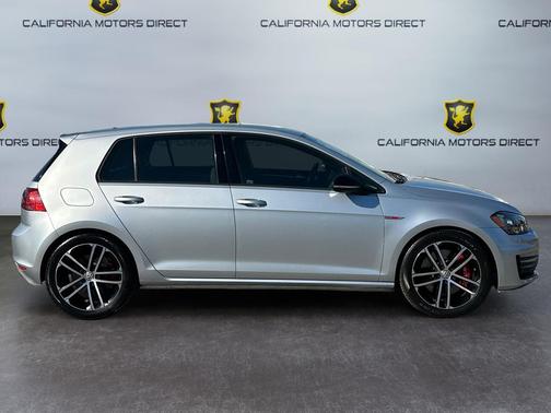 Reflex Silver Metallic 2017 Volkswagen Golf GTI 2.0T S 4-Door