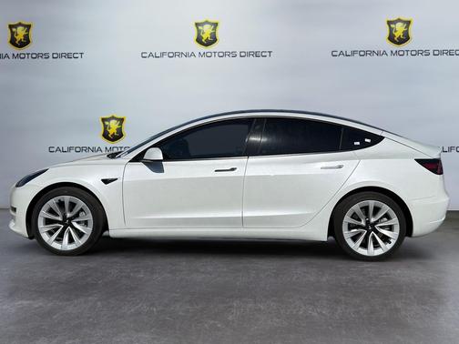 Pearl White Multi-Coat 2023 Tesla Model 3 Standard Range