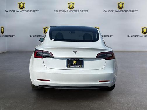 Pearl White Multi-Coat 2023 Tesla Model 3 Standard Range