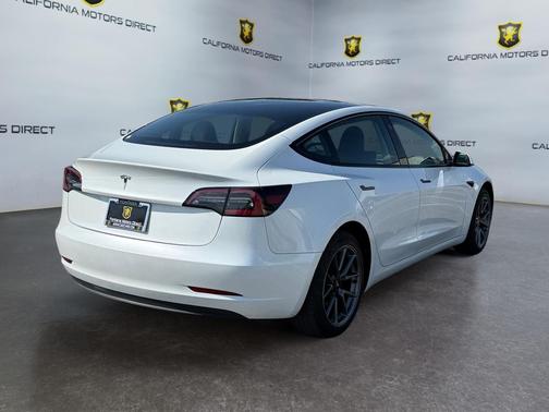 Pearl White Multi-Coat 2023 Tesla Model 3 Standard Range