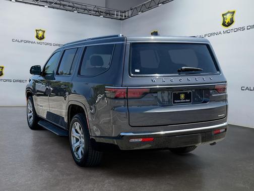 Baltic Gray Metallic Clearcoat 2022 Jeep Wagoneer Series II 4x2