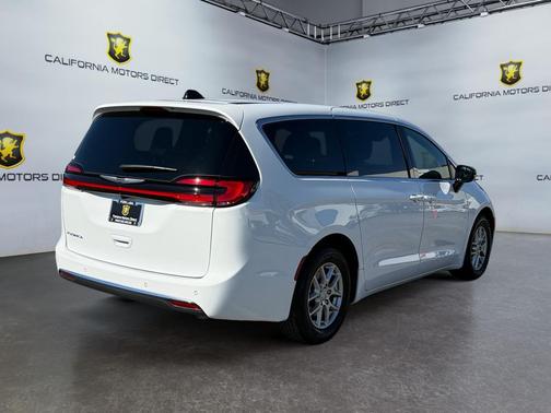 2026 Chrysler Pacifica L