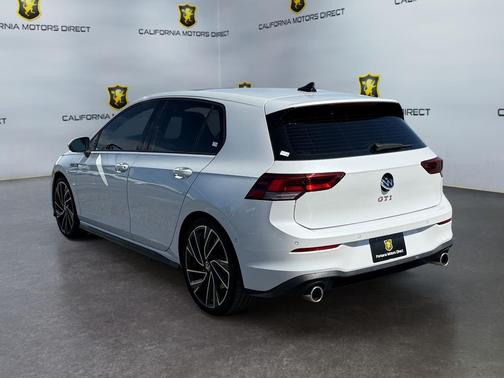 Opal White Pearl 2023 Volkswagen Golf GTI 1.4T TSI