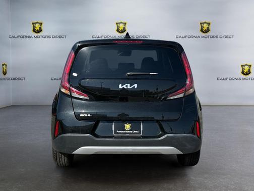 Fusion Black 2025 Kia Soul LX